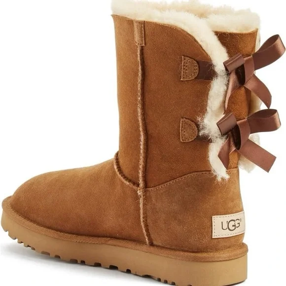 UGG Bailey Bow Boot - Picture 3 of 9